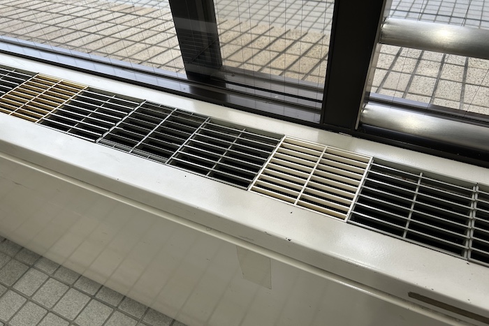 床置形エアコンとは?業務用の設置方法や室外機について解説