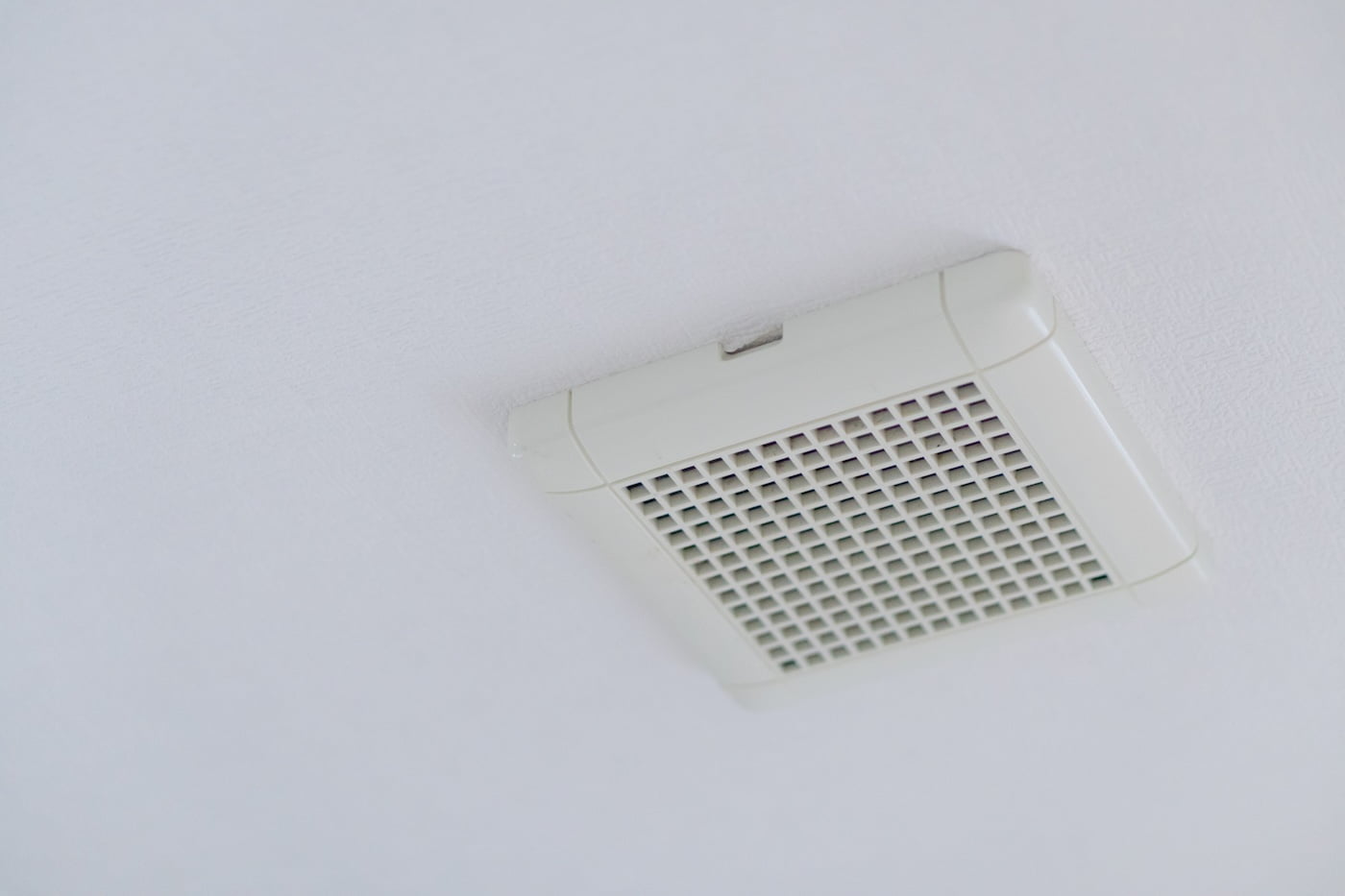 24時間換気システムと高性能フィルターが最も有効