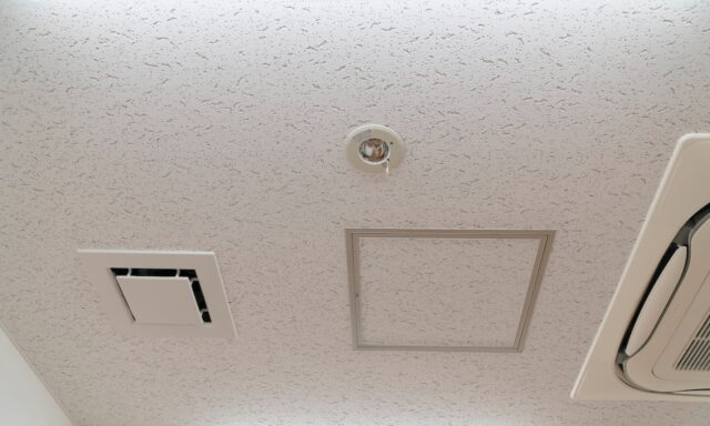 ハウスダスト対策は換気が最重要！換気ができない環境でも設置できる方法についても解説