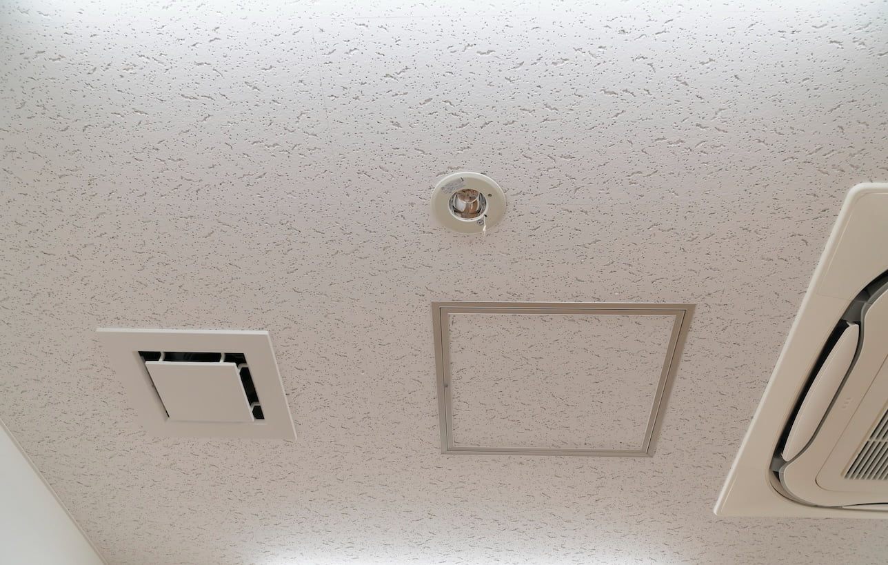 ハウスダスト対策は換気が最重要！換気ができない環境でも設置できる方法についても解説