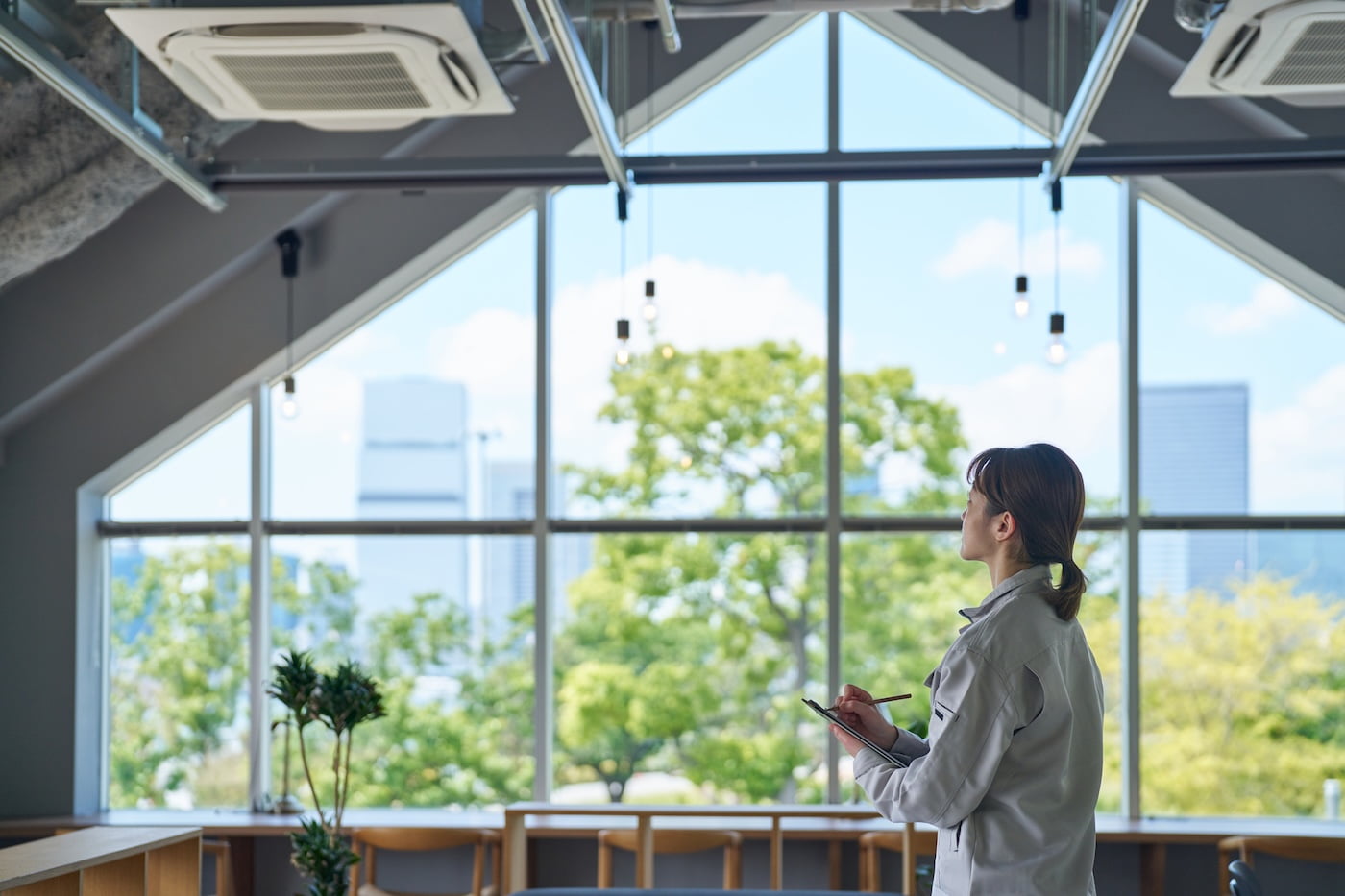 内装と空調をセットで依頼！トラブルと無駄な出費を最小限にする方法